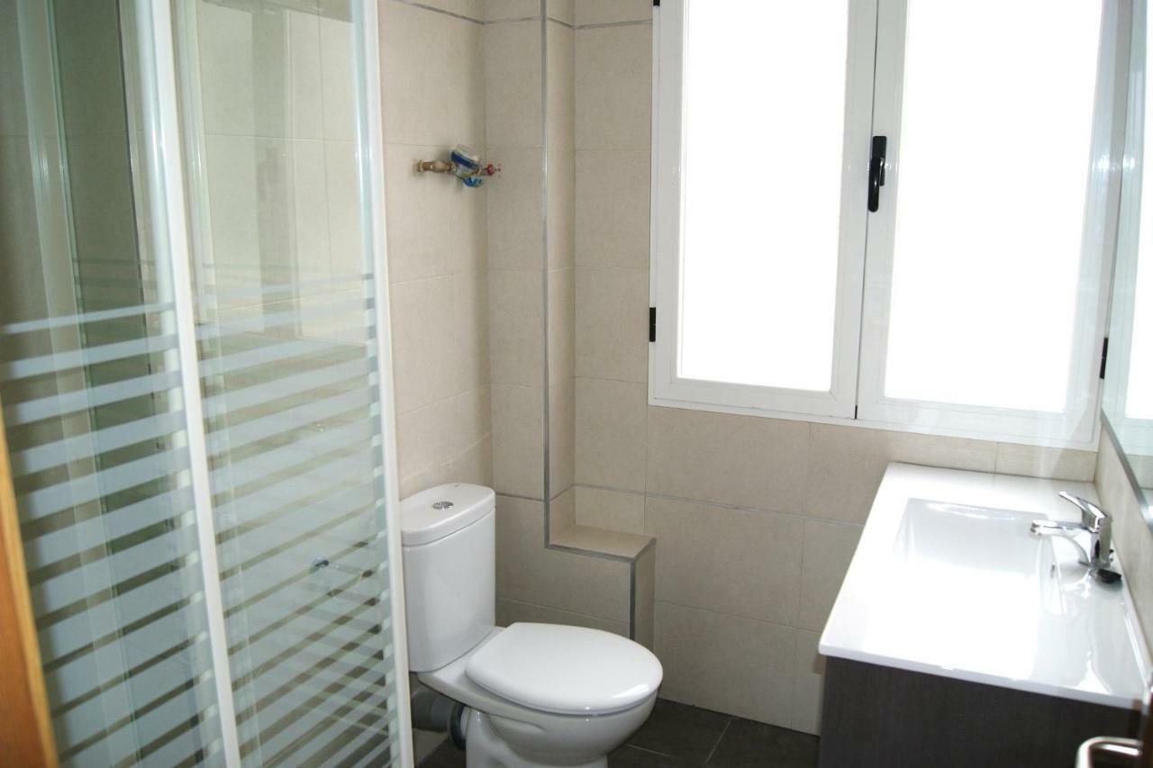 Calfred Iglesia Santa Teresita Apartment Logrono Luaran gambar