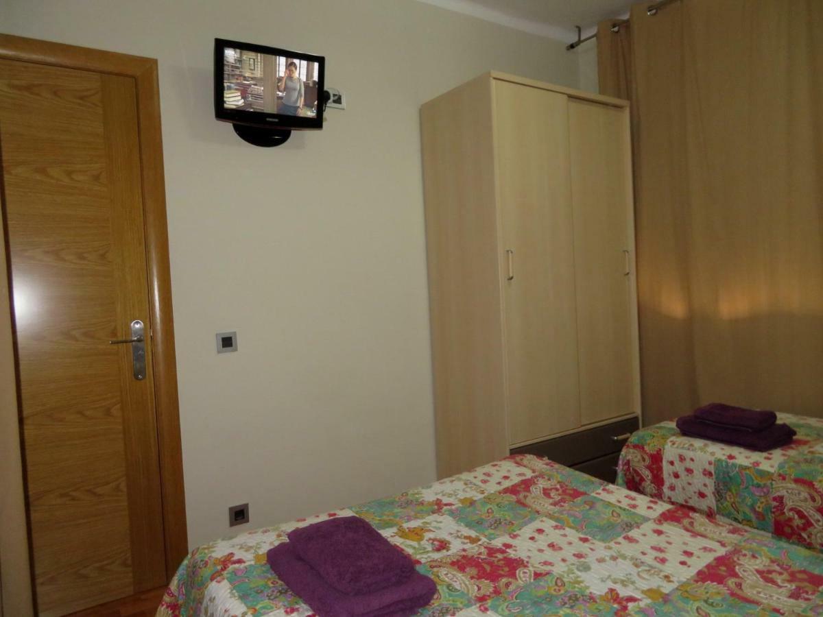 Calfred Iglesia Santa Teresita Apartment Logrono Luaran gambar