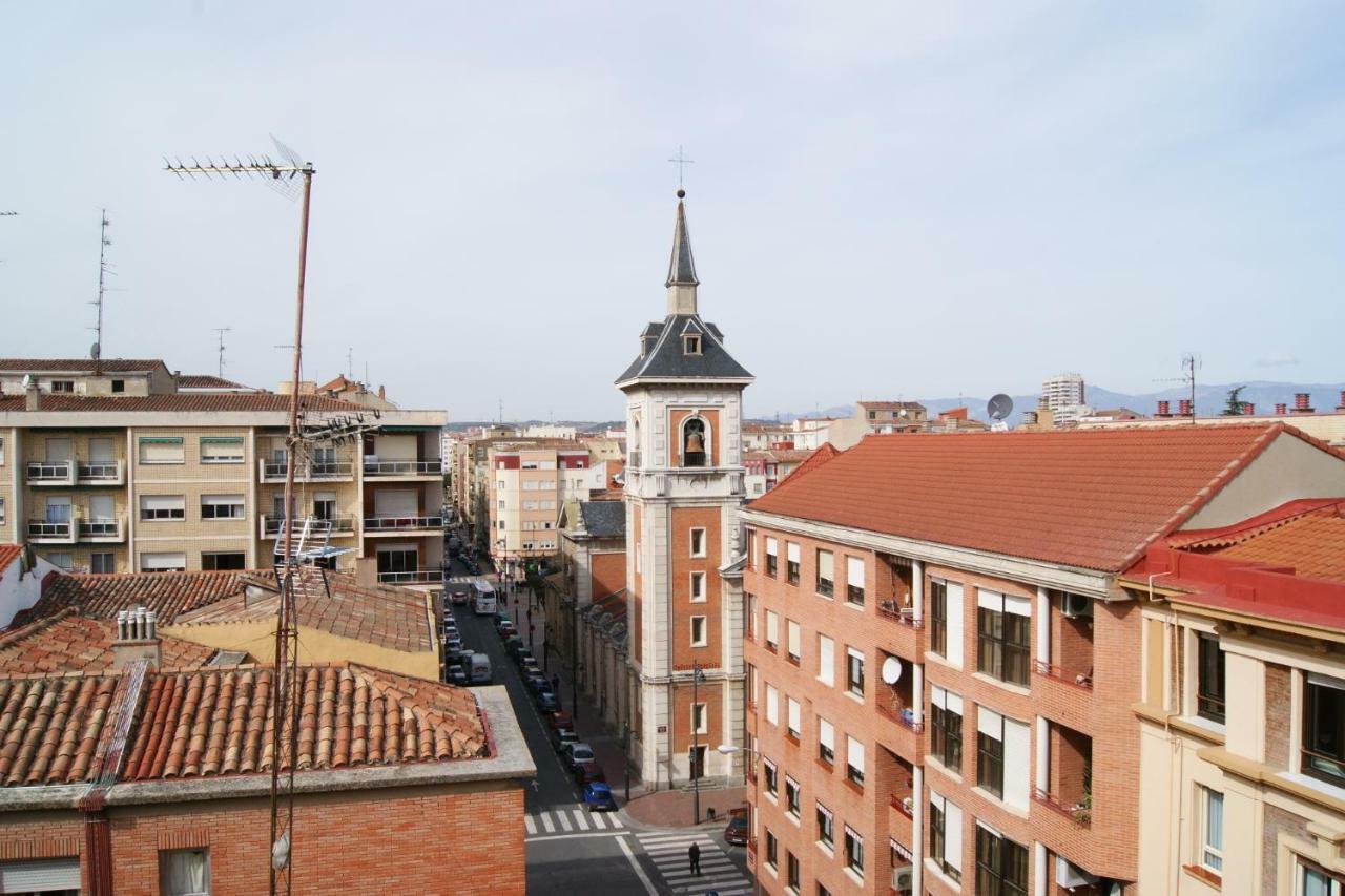 Calfred Iglesia Santa Teresita Apartment Logrono Luaran gambar
